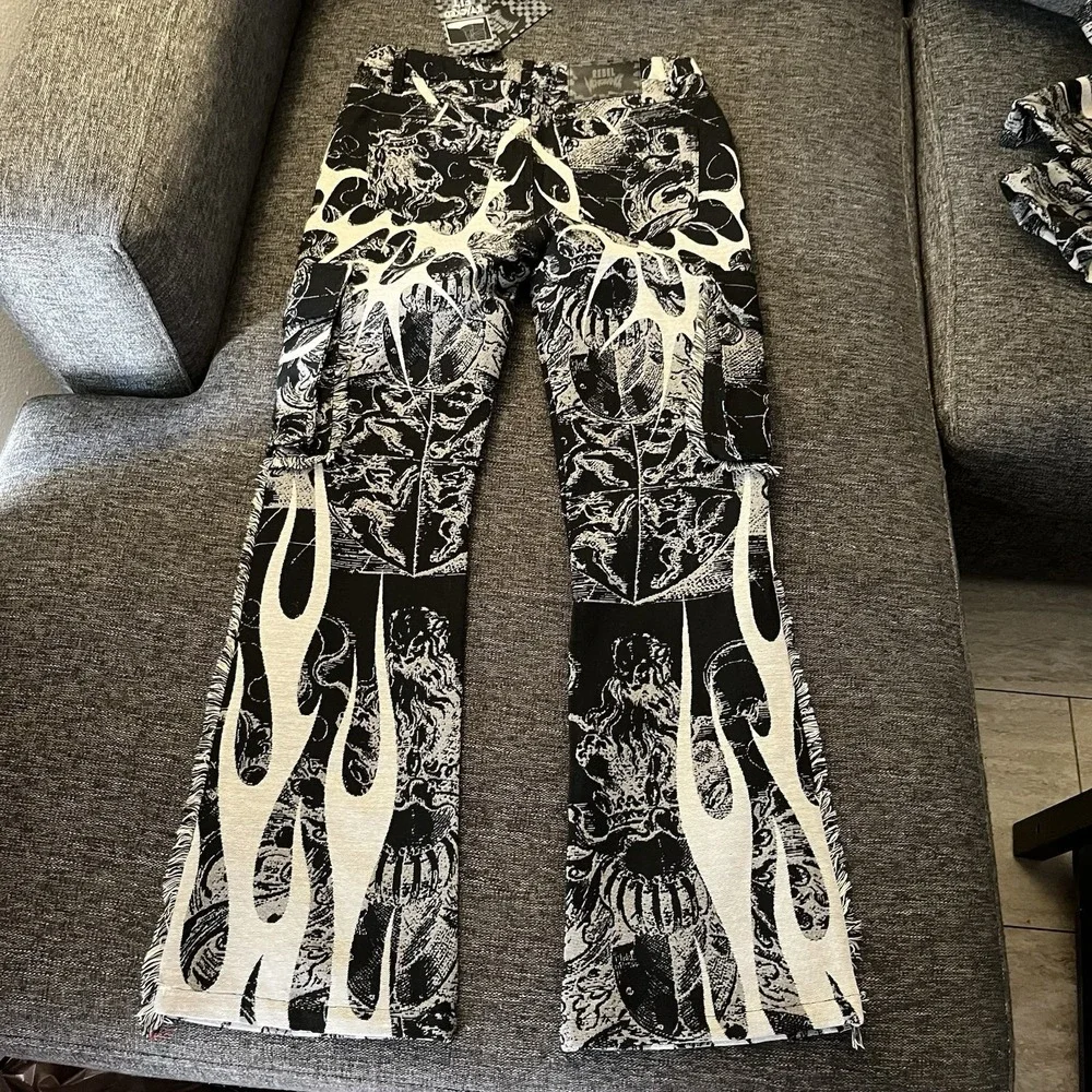 Rebel Vengeance Pants Mens 28x32 Black Flame Tapestry Cargo Gothic Stacked Fit